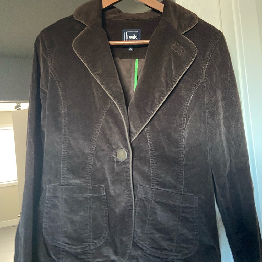 Twik Dark Brown Jacket with Green Accent